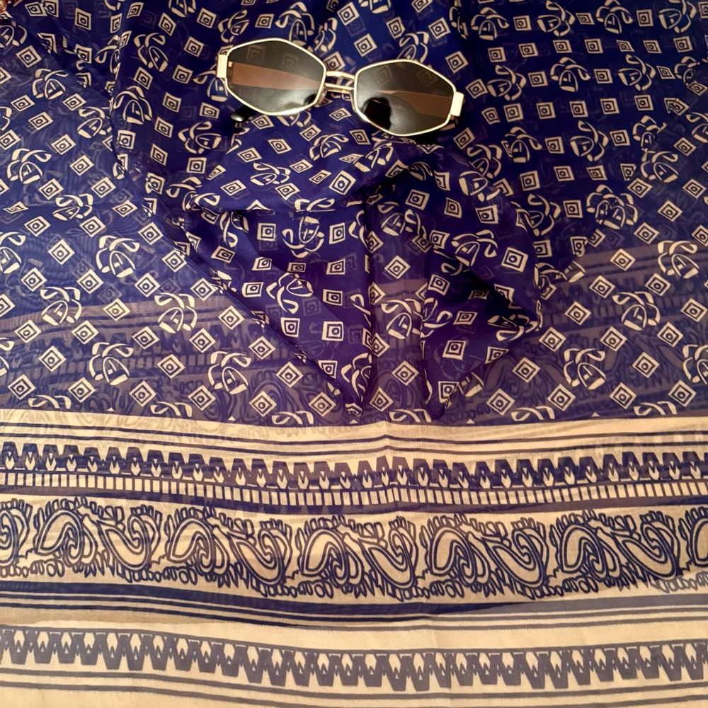 Chic Navy Blue Patterned Scarf - image 7